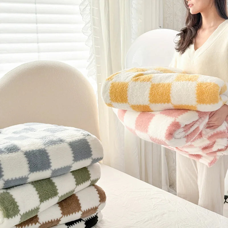Super Soft Throw Blanket Premium Silky Flannel Fleece 3D Checkered Lightweight Bed Blanket All Season Use