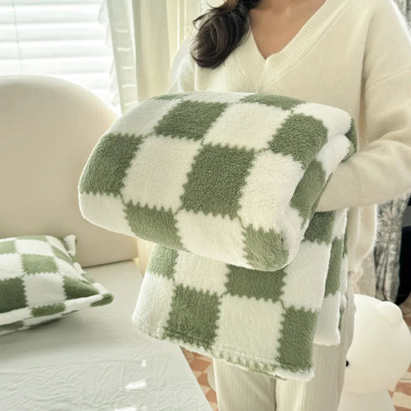 Super Soft Throw Blanket Premium Silky Flannel Fleece 3D Checkered Lightweight Bed Blanket All Season Use