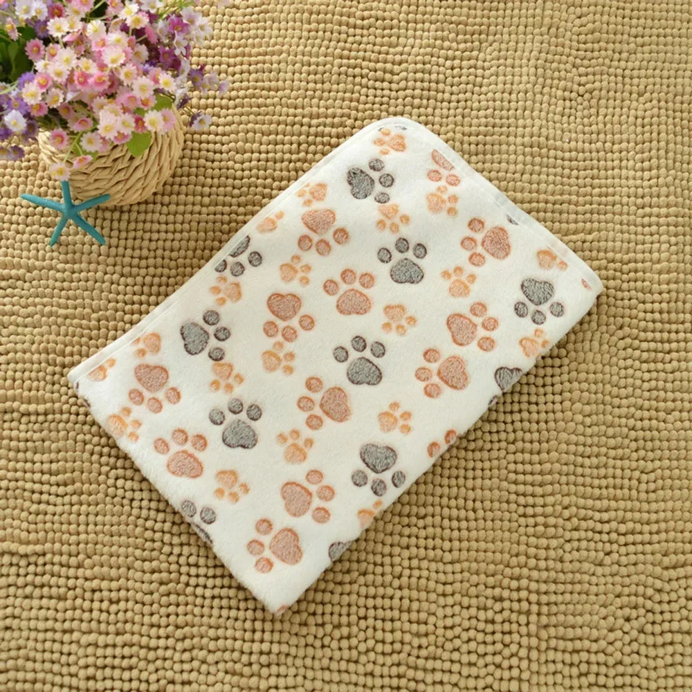 Pet Blankets Soft Fluffy Washable Dog Sleep Mat Paw Pattern Fleece Blanket for Cats Throw Warm Bed Mat for Puppies Pet Supplies