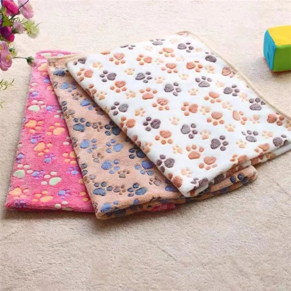 Pet Blankets Soft Fluffy Washable Dog Sleep Mat Paw Pattern Fleece Blanket for Cats Throw Warm Bed Mat for Puppies Pet Supplies