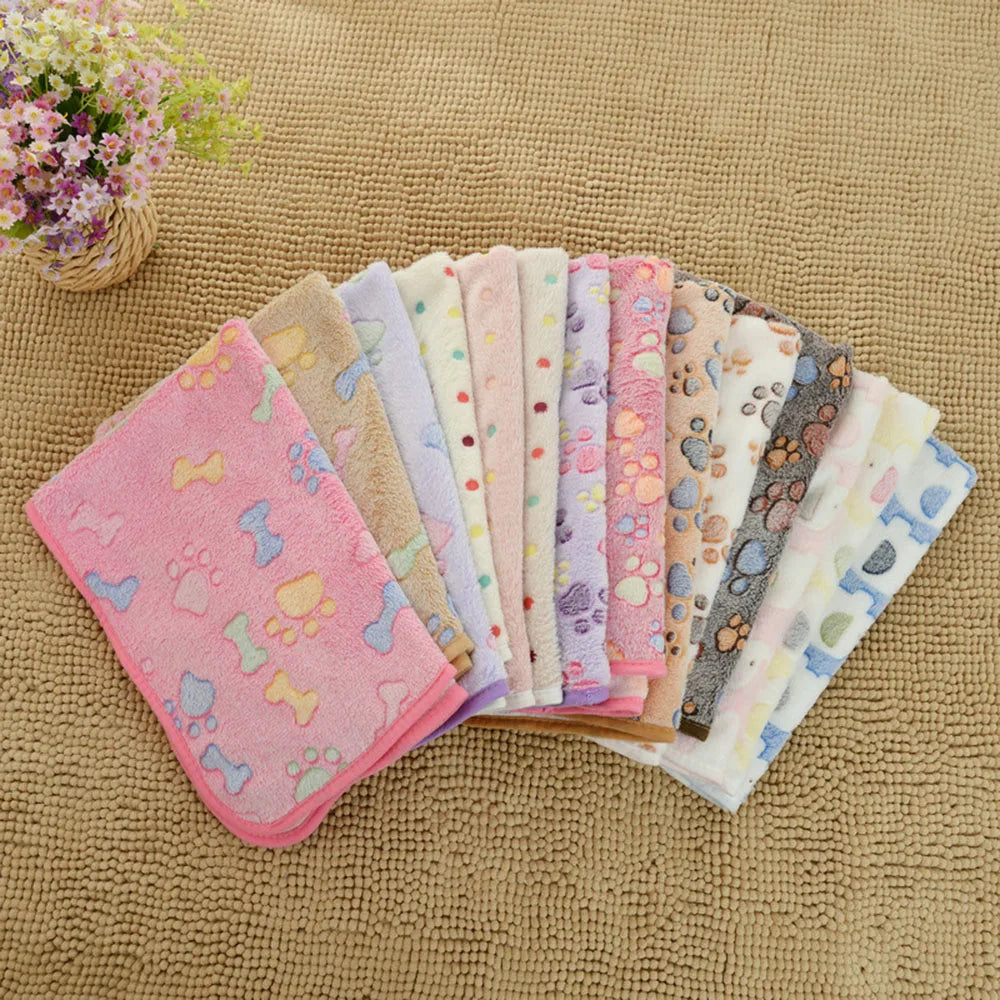Dog Bed Blanket Bed Mat Soft Fleece Cat Blanket Cute Printed Pet Travel Mat Breathable Cozy Warm Blankets for Small Medium Dogs
