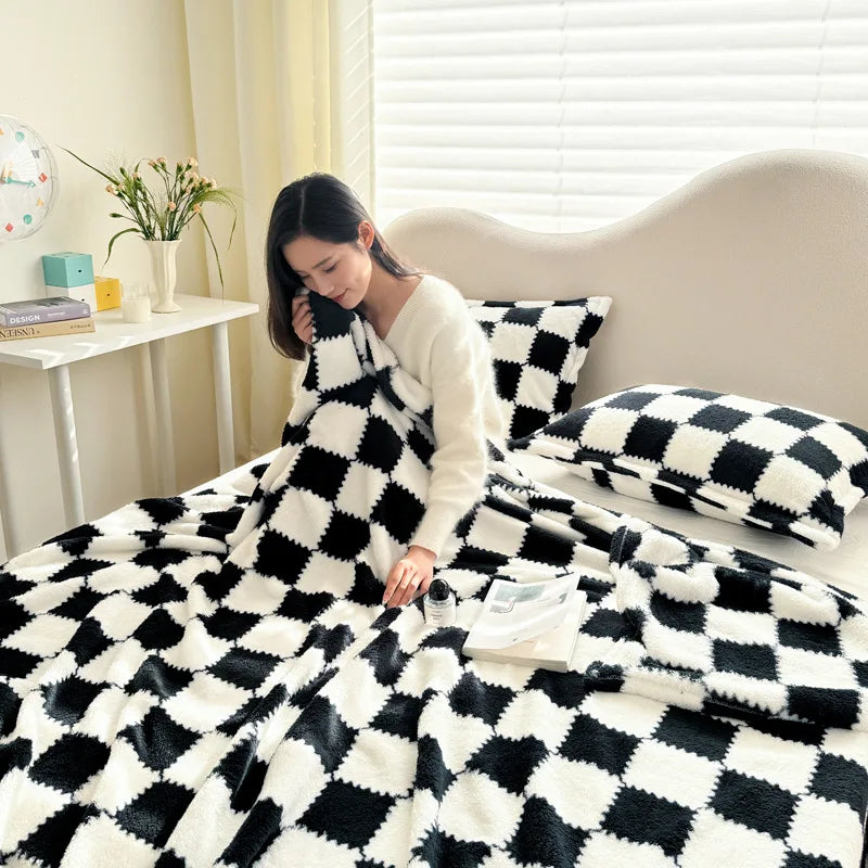 Super Soft Throw Blanket Premium Silky Flannel Fleece 3D Checkered Lightweight Bed Blanket All Season Use
