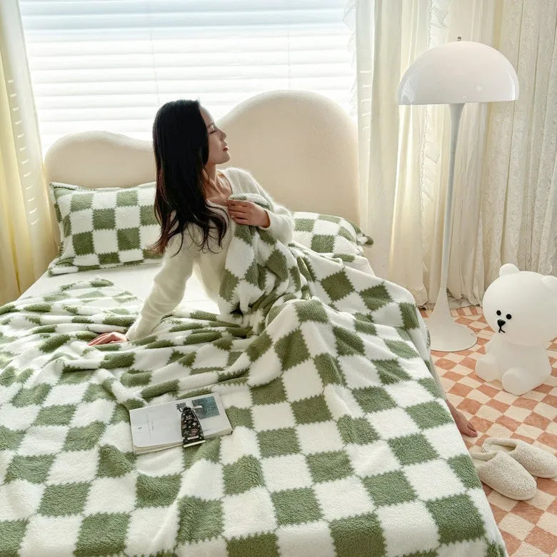 Super Soft Throw Blanket Premium Silky Flannel Fleece 3D Checkered Lightweight Bed Blanket All Season Use